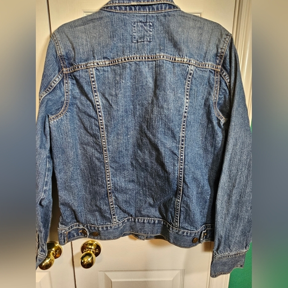Old Navy Vintage Jean Jacket - Picture 10 of 16